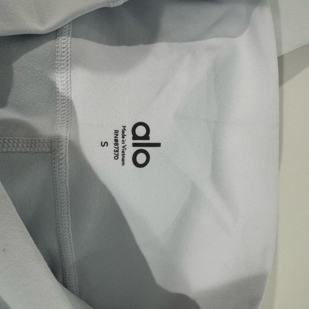 ALO Yoga White Leggings - Picture 4 of 5